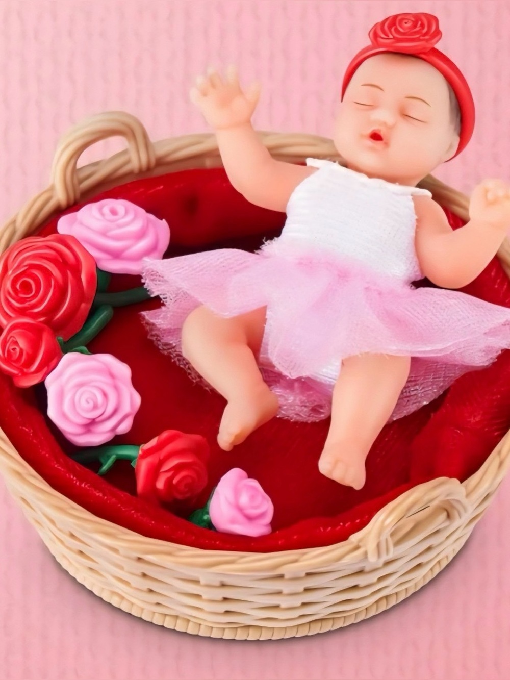 Zuru sweetheart my mini baby in bed of roses new